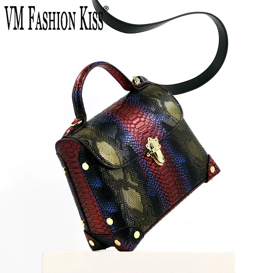 2024 New Trendy Women\'s Handbags Microfiber Python Print Shoulder Bag Designer Luxury Bag Top Hand Bag Rivet Lock Crossbody Bags