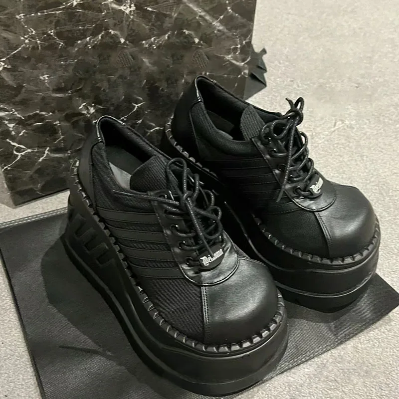 

Женские туфли на плоской подошве в стиле панк Sle Thi Bot Plat oes с круглым носком в готическом стиле в стиле панк Y2K Single oes