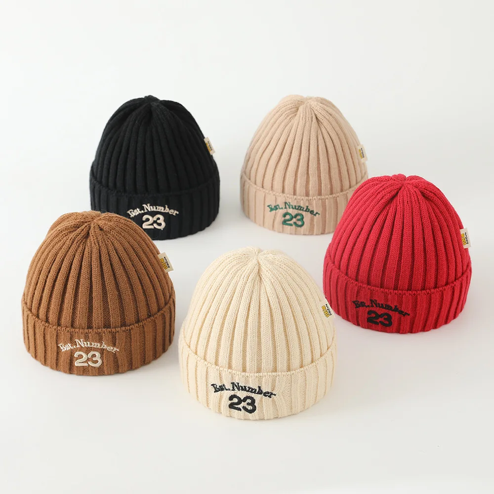 

Сплошная цветная детская шапка с буквенным принтом, зимняя теплая вязаная шапка для девочек и мальчиков, винтажная вышитая шапочка BOSTON для малышей, вязаный крючком