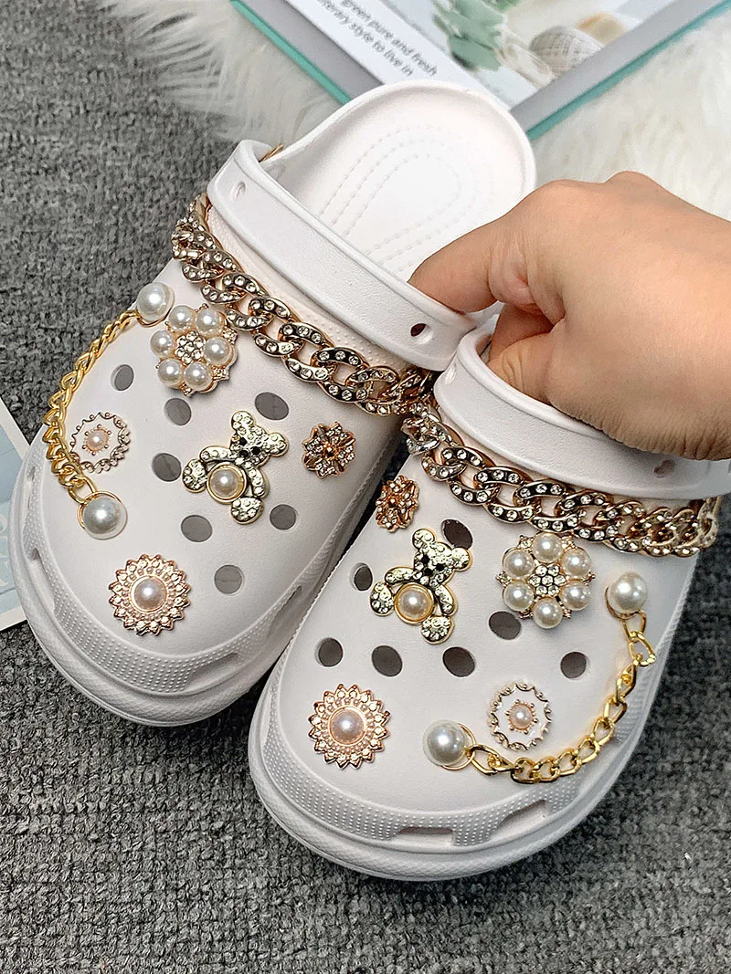 Croc Shoe Charms Golden Bear Detachable Rhinestone Chain Set Sandals Slipper Acessories Women Personalized Decoration Party Gift