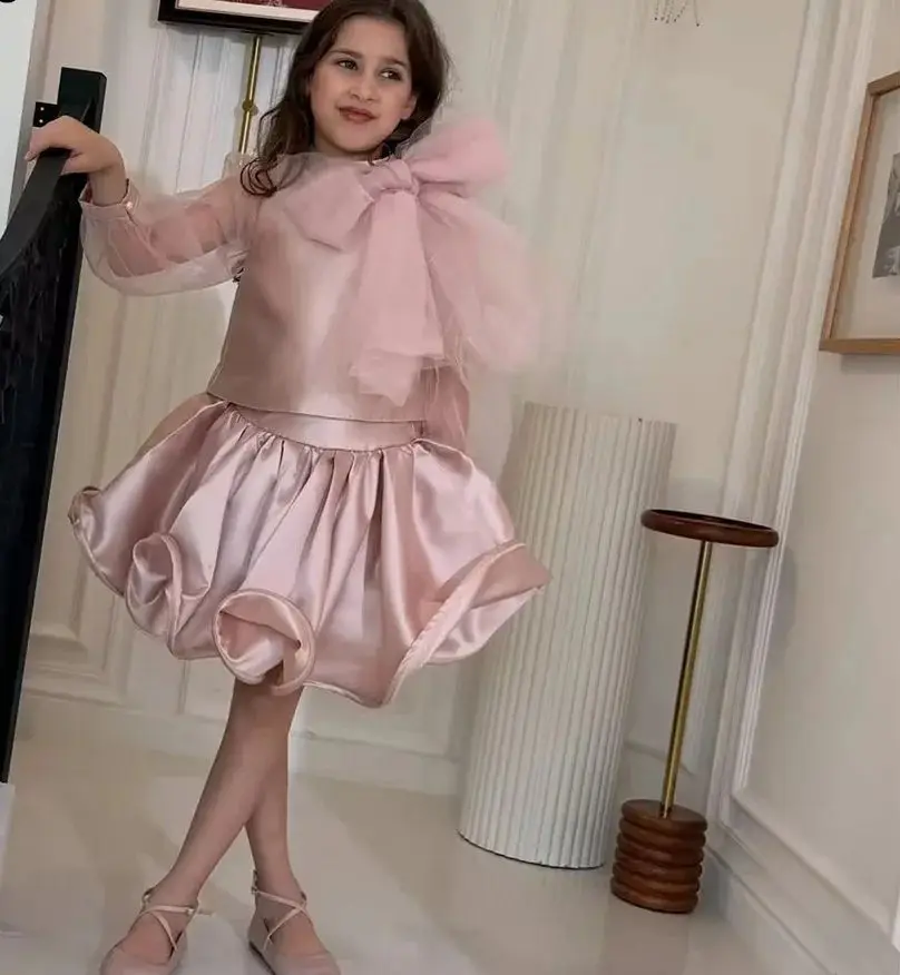 

Customized Pink Satin Flower Girl Dress For Wedding Tulle Full Sleeves A Line Bow Birthday Party Gowns Kid First Communion Gown