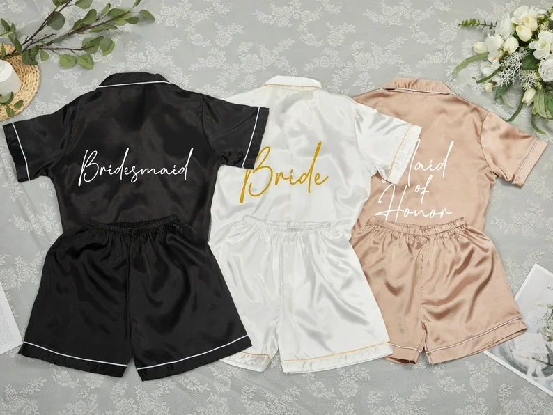 Personalized Pajamas Set Monogram Bridesmaid Bridal Party Pajama Bachelorette Party Wedding Gift Customized Name Dressing Set