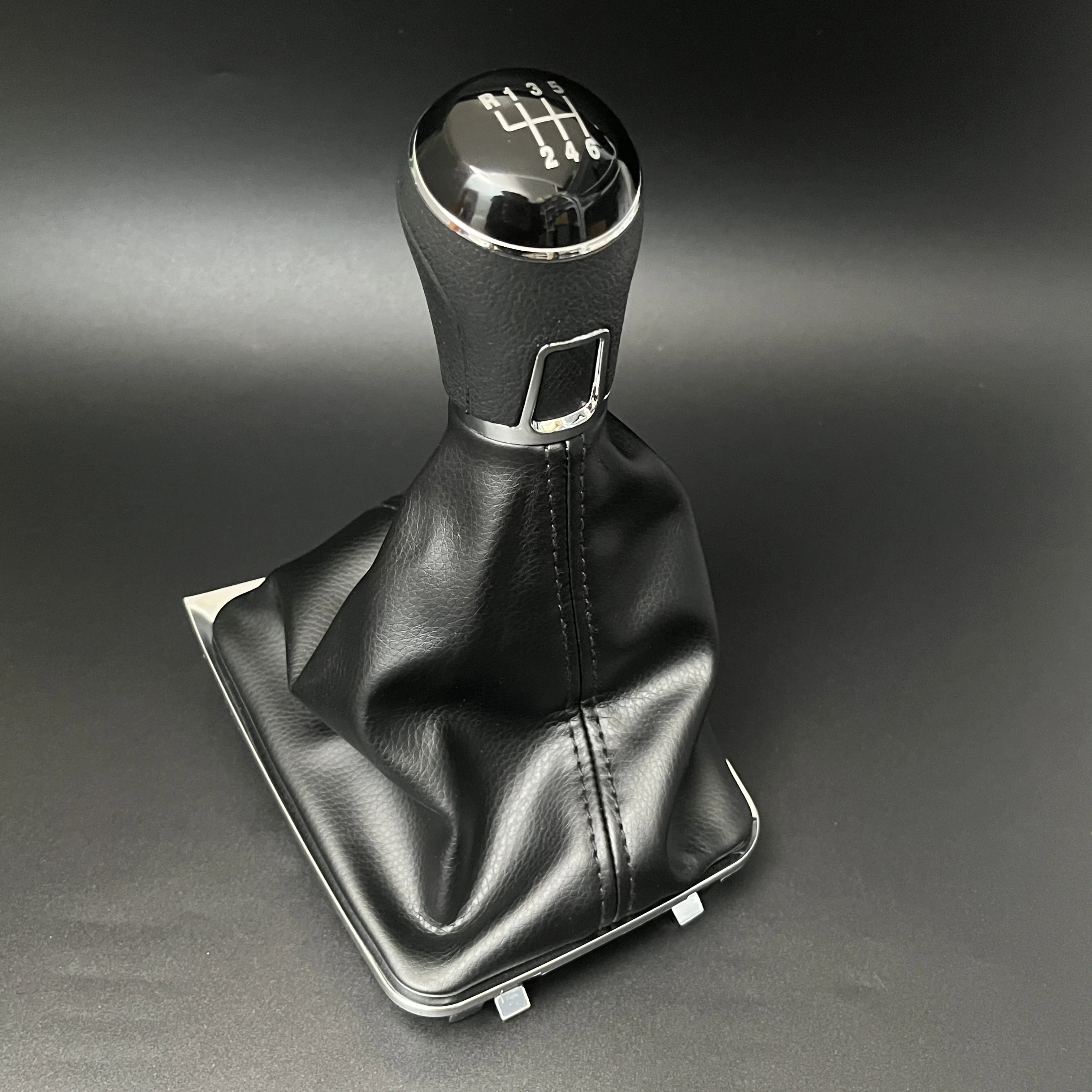 Auto 5/6-Gang-Schaltknauf mit Lederbezug für manuelle Schaltung VW Golf 7 MK7 GTI GTD 2013 2014 2015 2016 2017 2018 – Detail 1