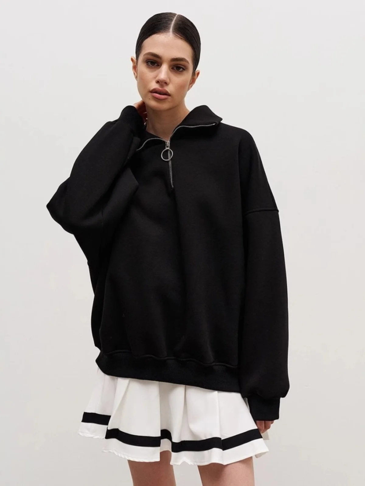 ファッショナブルなストリートウェアパーカー女性のカジュアルルーズジッパートップ秋冬アウター快適な長袖スウェットシャツ