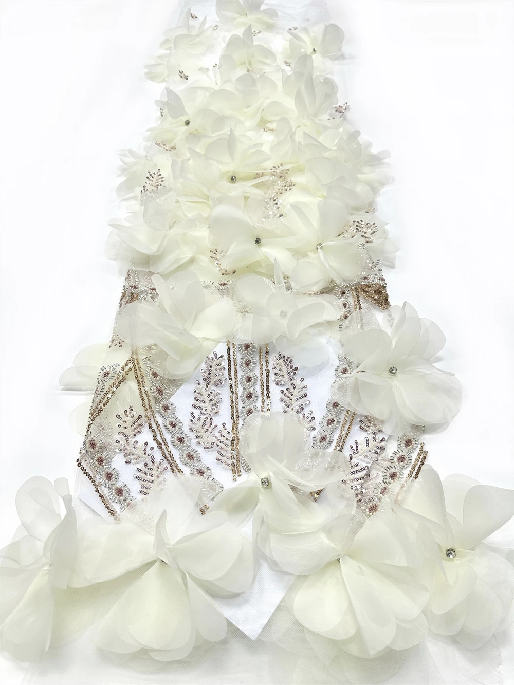 Afrikanischer Französischer 3D-Blumen-Pailletten-Tüllstoff für Hochzeitskleider Nigerianische Party Neueste Topseller