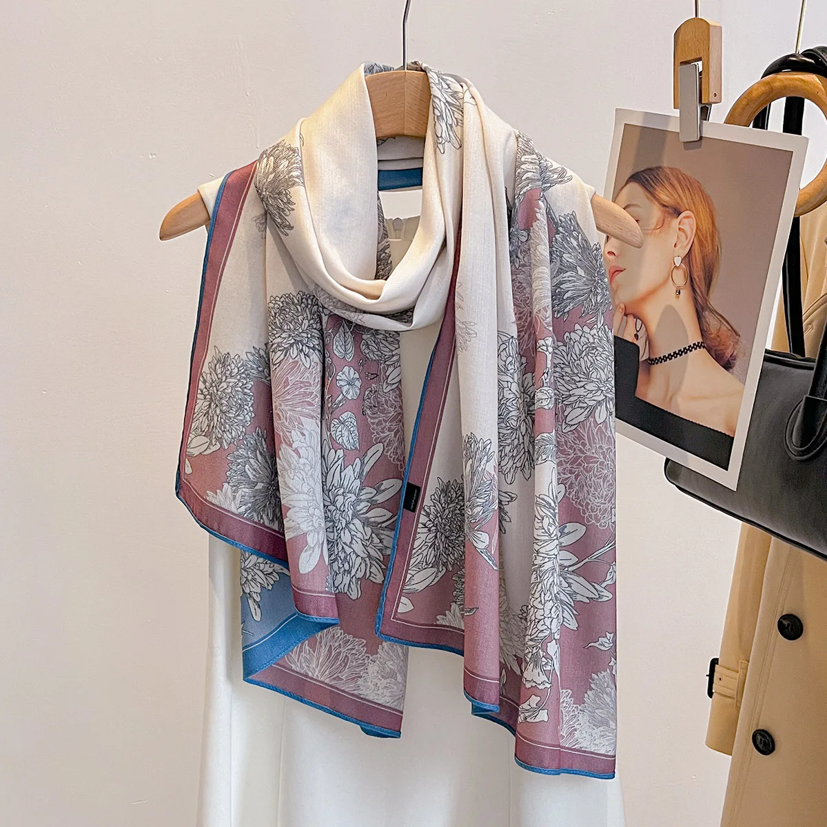 

Summer Beach Wraps 60*170CM Breathable Large Shawl Two-tone Printed Scarf For Women Luxury Scarves Elegant Hijab