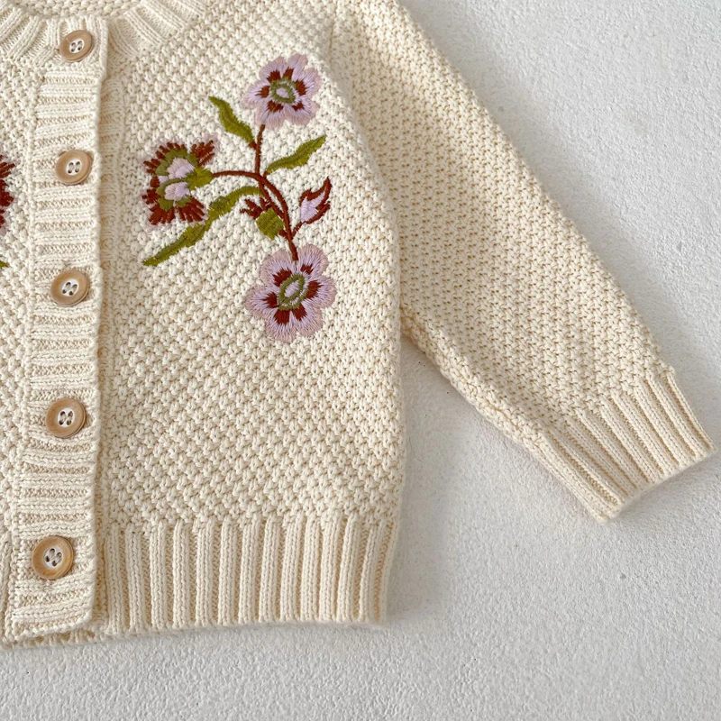 New autumn baby clothing, 0-3 year old girls, large flower embroidered cardigan, versatile all cotton long sleeved cardigan jack