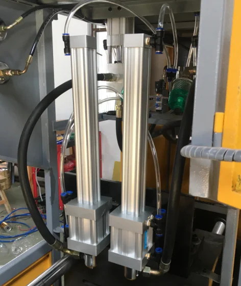 Cilindro pneumatico per soffiatrice automatica/semiautomatica