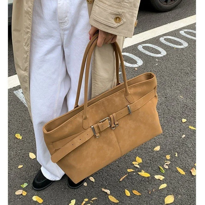 

Ladies Tote Bag Made Of Goatskin Leather Boasting High-End Latvia Trendy Lightweight Soft Daily Look