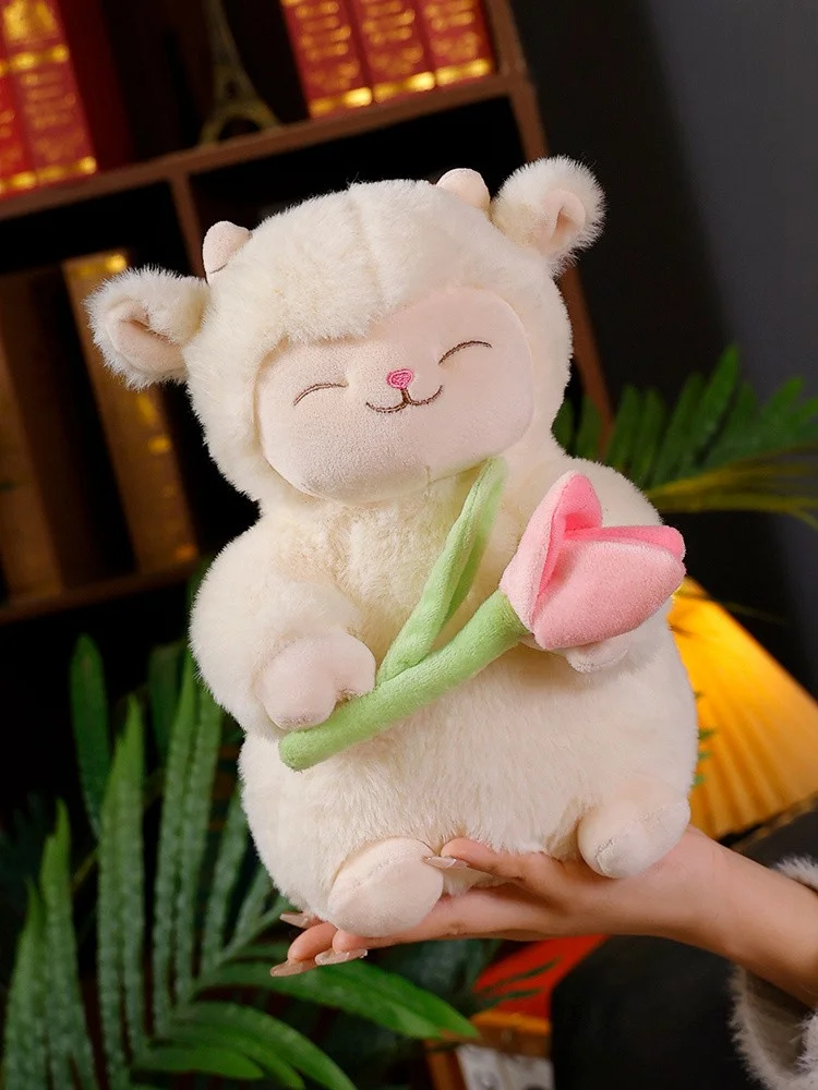 Kawaii süße weiße Schafe Lam Hold Tulpe Blume Plüschpuppe weich gefülltes Lamm mit Tulpe Plüschtier Spielzeug süßes Geschenk für Kindergeburtstag – Detail 3
