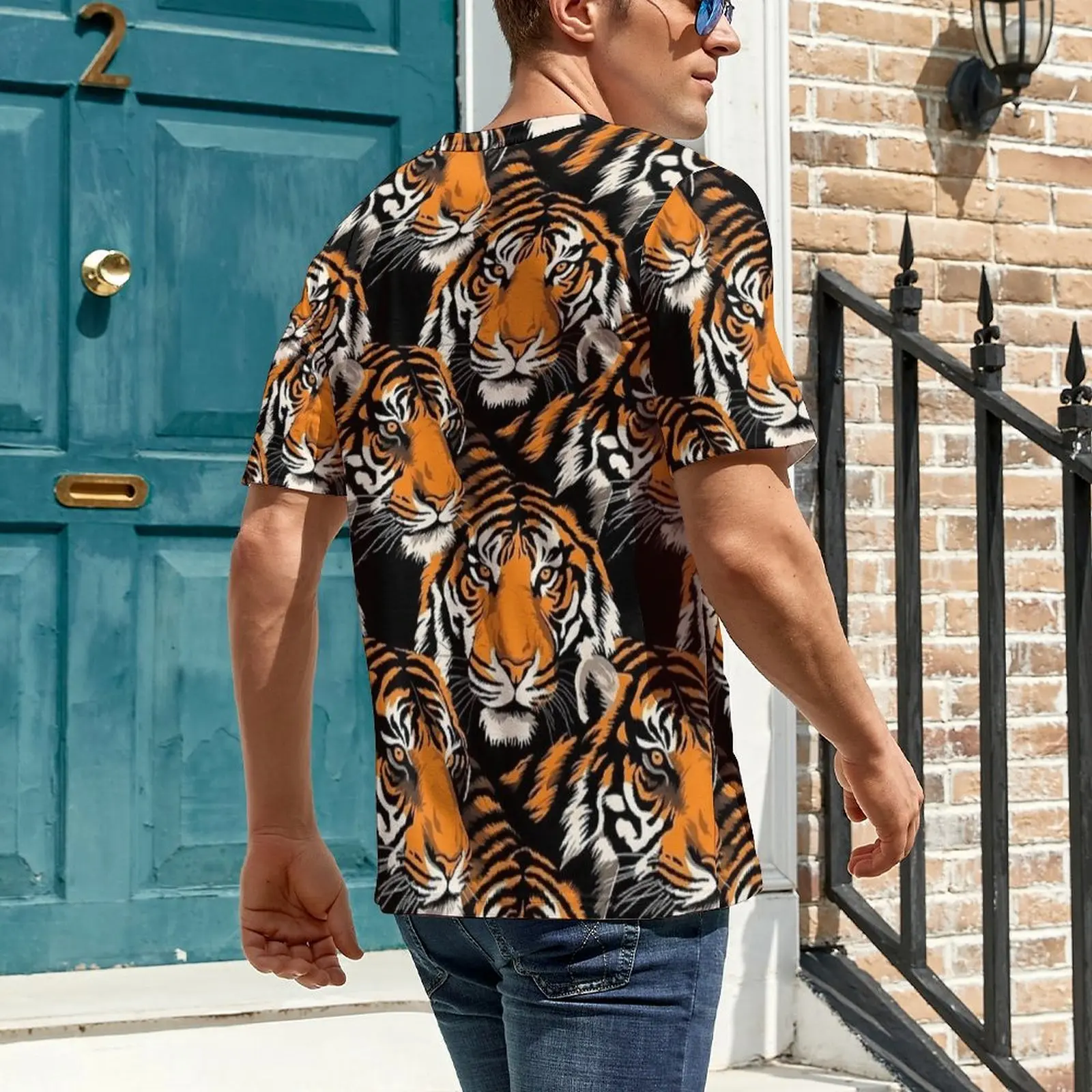 Tiger Head Repeat Pattern Print T Shirt  Vintage T-Shirts Men Kawaii Tee Shirt Premium Short Sleeve Graphic Top Tees Big Size