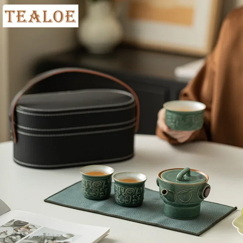 

Chinese Sanxingdui Culture Portable Travel Teaset Kit Zen Tea Maker Teapot And Cups Outdoor Portable Leather Bag Tea Accessories