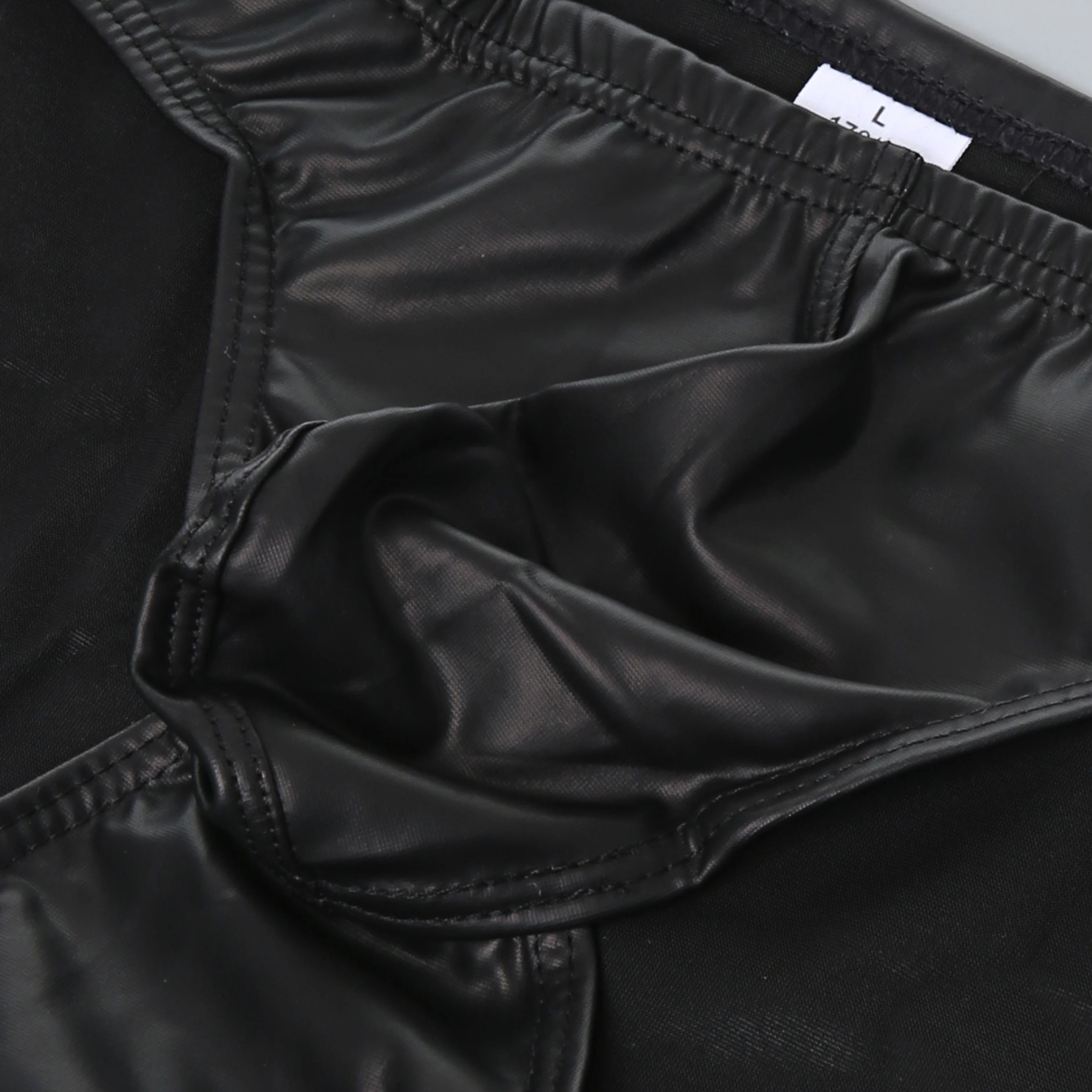 Sportliche Unterhosen aus Kunstleder, Sportunterwäsche, niedriger Bund, für Fitnessstudio und Bodybuilding, PU-Unterhosen mit U-förmigem Beutel, Trainingsunterwäsche – Detail 7
