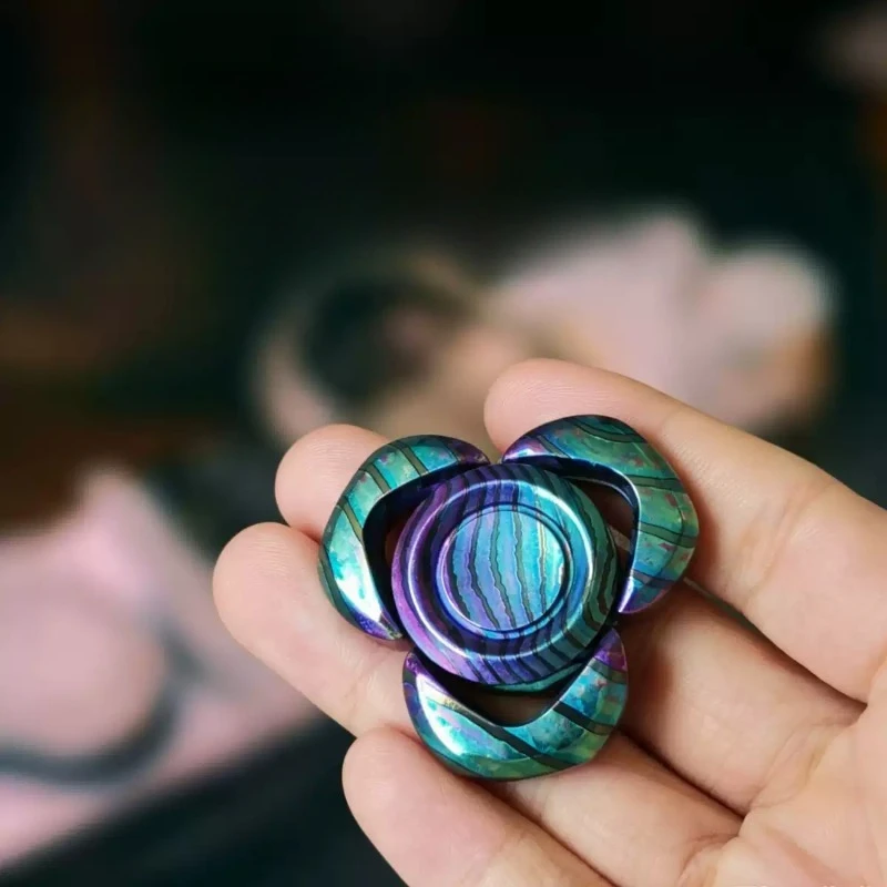 Moon‑Style Metal Fidget Spinner Stainless Steel Stress Relief  Desktop Hand‑Spinning Entertainment Accessory