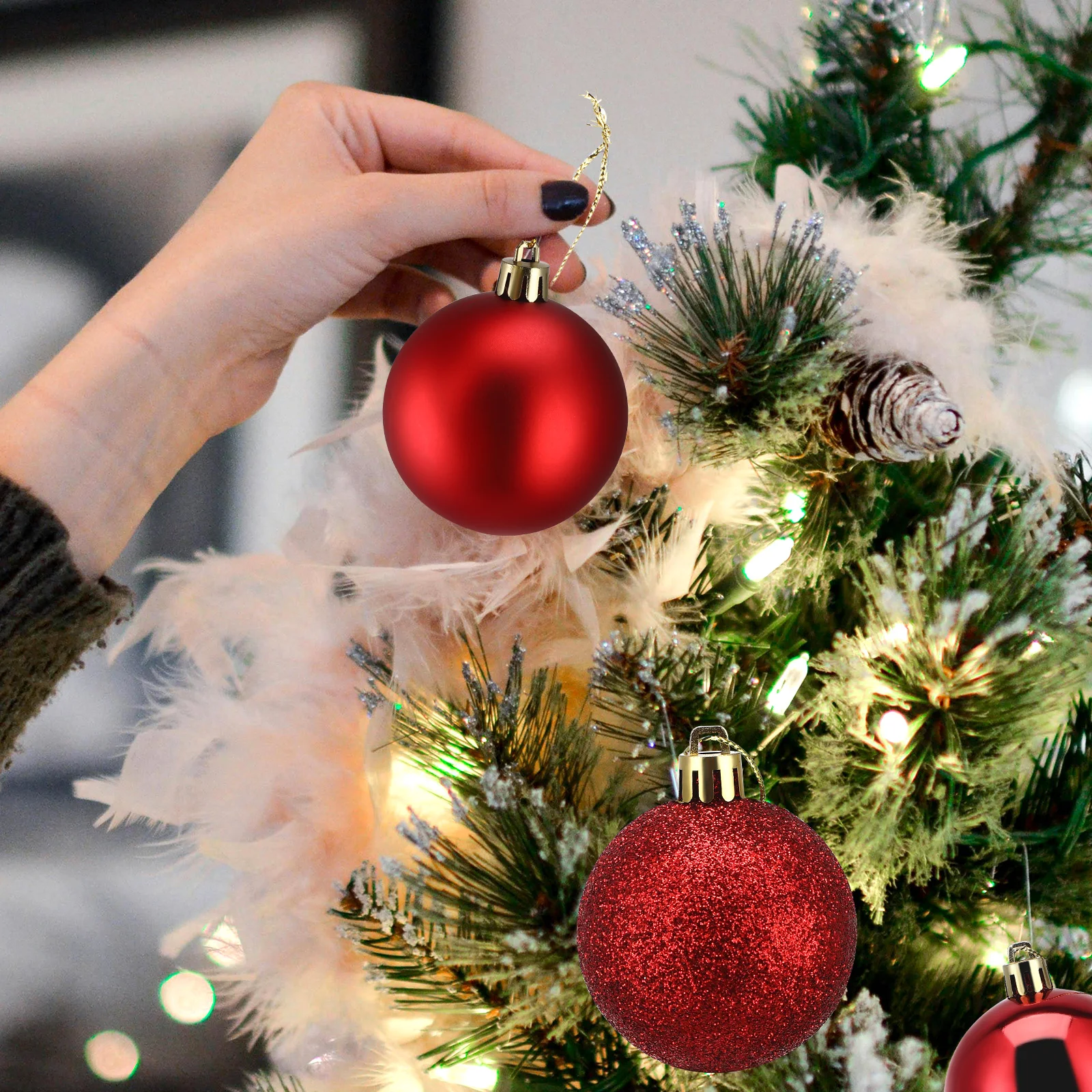 

100 Pcs Red Electroplated Hollow Christmas Lightweight Tree Ornaments Holiday Decoration Xmas Supplies