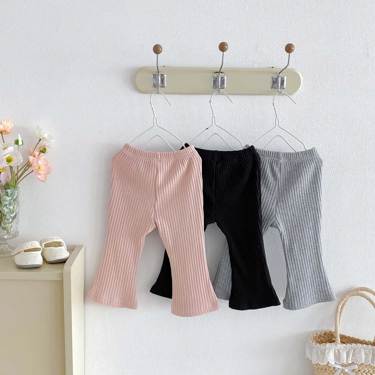 Girls' Ribbed Knit Flared Pants with Bow Decoration on the Waist, Slim Fit Bell-Bottom Pants, Versatile Infant and Toddler Spring and Autumn Casual Pants