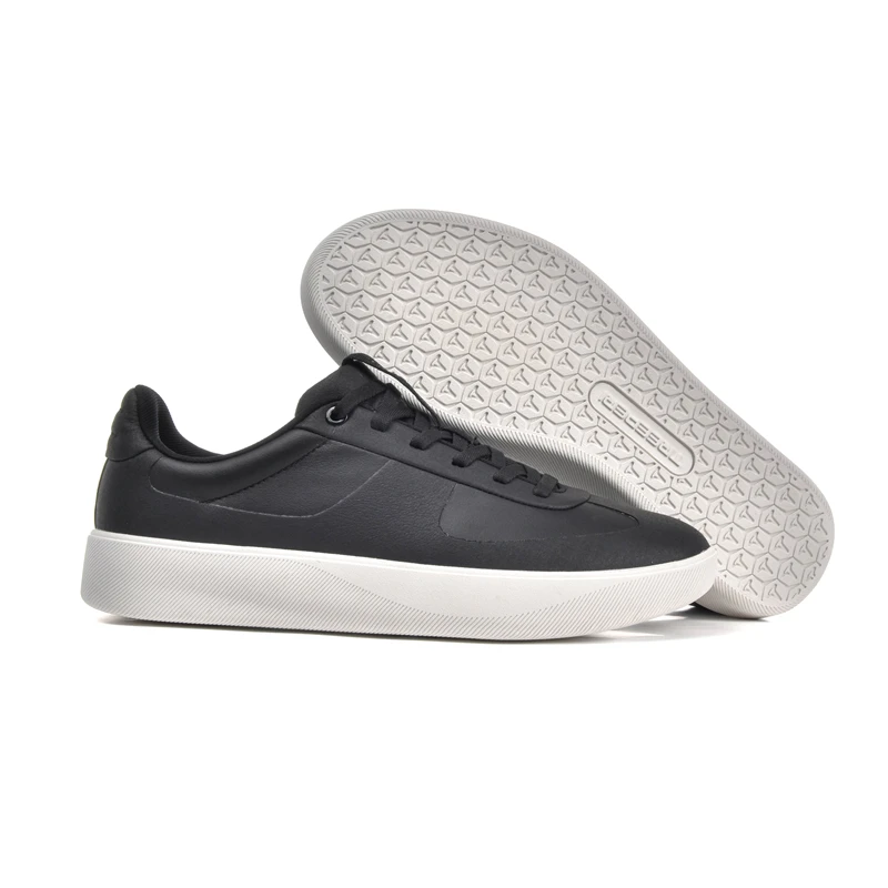 

Retro - revival casual sports shoes, reimagined classic, fashion hitLined Warm