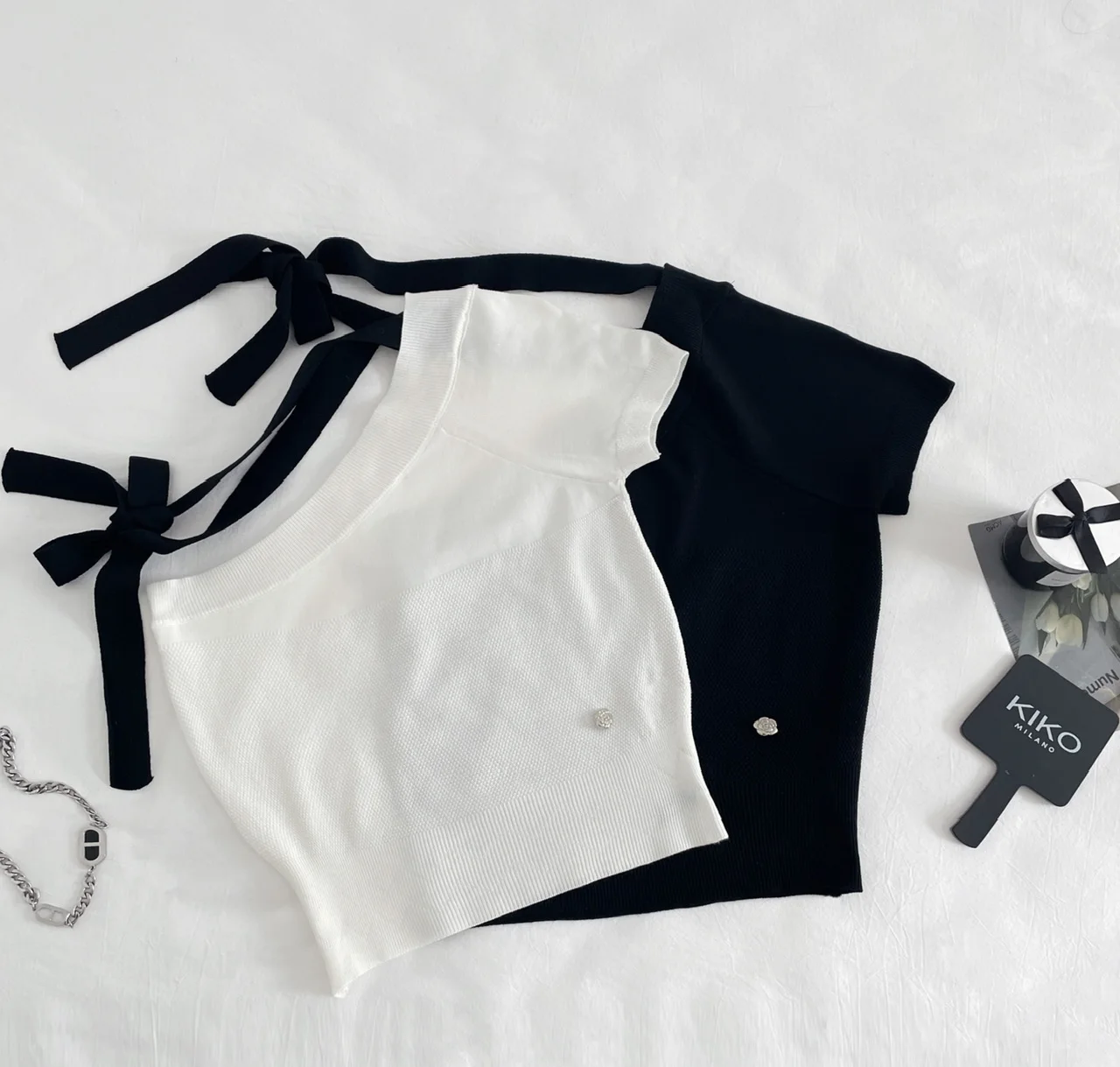 

2000s Aesthetic Hot T-Shirt Knit Tees Gyaru Y2k Kpop Cute New 2025 Women Shoujo Girl Korean Y2k Off Shoulder Crop Top Coquette