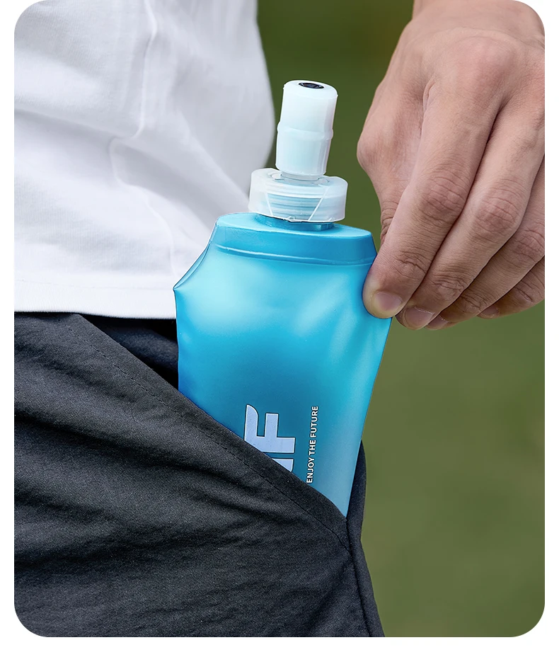 ESLNF 500ml Faltbare Wasserblase Weiche Wasserbeutel BPA-frei Lebensmittelqualität Auslaufsicher Tragbar für Laufen Radfahren Camping Hydration – Detail 10