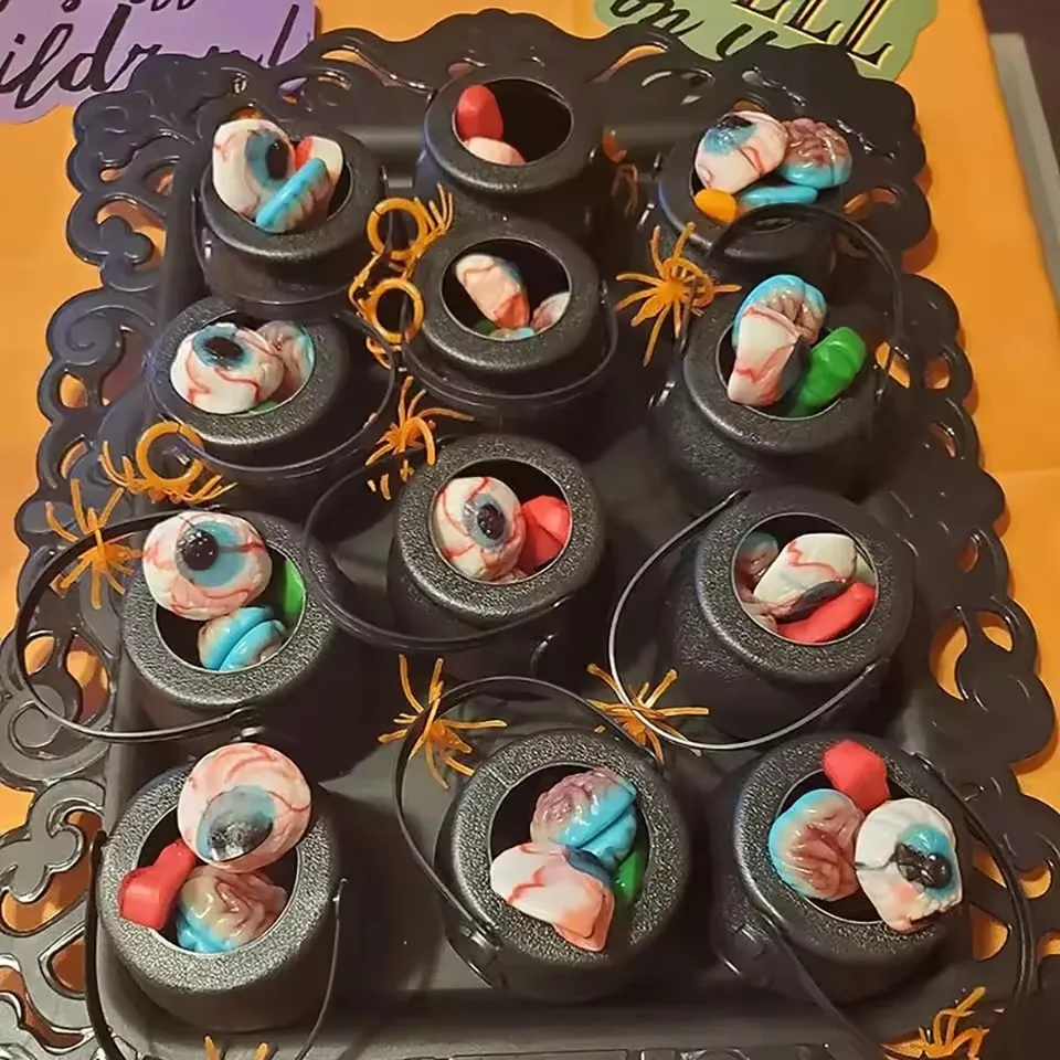 Thumbnail 4 - #12 Latest Candy Buckets Offers