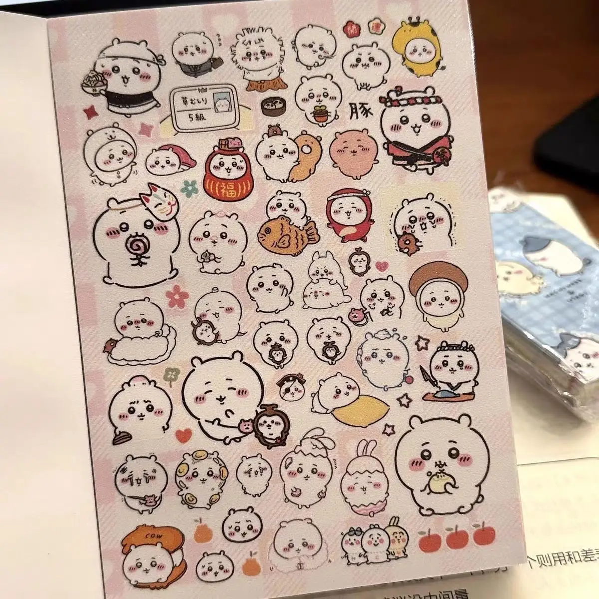 30 Stück niedliche Chiikawa-Aufkleber, Bücher, Kawaii-Anime-Aufkleber, gestanzte Aufkleber, DIY-Handbücher, Materialaufkleber, klassisches Spielzeug, Geschenk – Detail 7