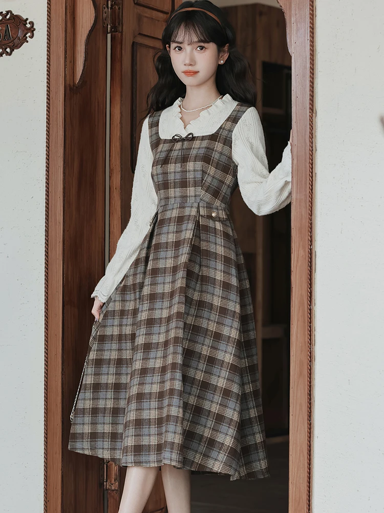เดรสแขนยาวลายสก็อตสีขาวสไตล์แพทช์เวิร์คสำหรับผู้หญิง ดีไซน์หรูหรา คอตุ๊กตาผูกโบว์  แบบสองชิ้นในตัวเดียว  คอลเลคชั่นฤดูใบไม้ร่วง-ฤดูหนาว 2025 ชุดเดรสออกงานสุดหรู