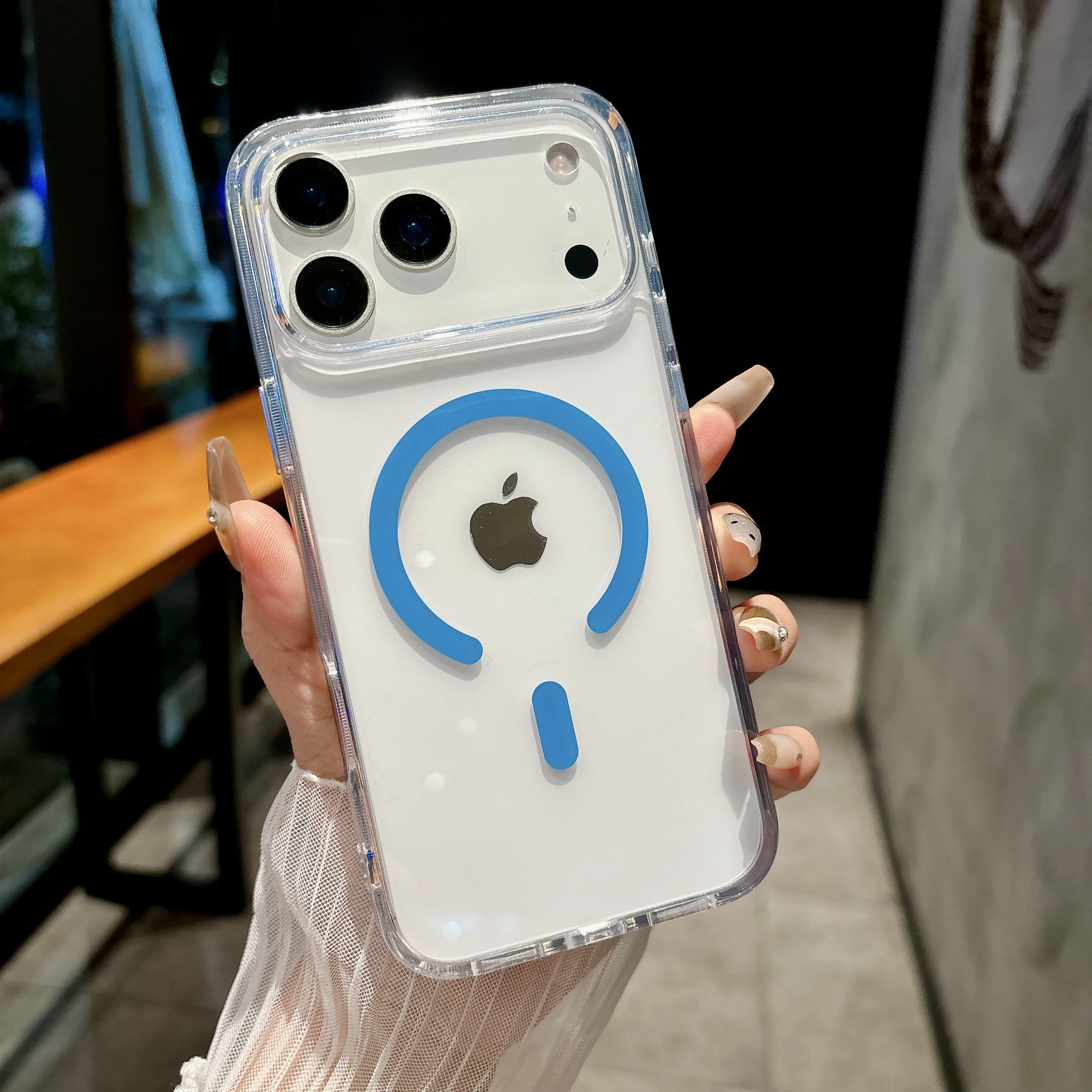 

Ultra Thin And Strong Magnetic Transparent Phone Case For iPhone 17 15 16 14 13 12 Pro Max 17 Air Night Light Protection Cover