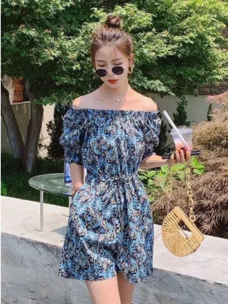 

Small floral jumpsuit women's summer beach 2024 new high waisted slimming slim fit loose tie waist wide leg shorts jumpsuit WL6Z