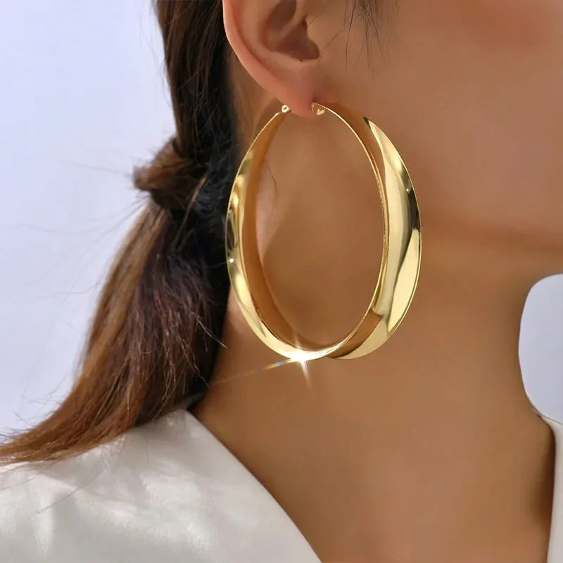 Exagerado Glossy Metal Geometric Hoop Earrings para Mulheres, Acessórios de Ear Jewelry, Festa, Feriado, Simples, OL, Moda, AE086