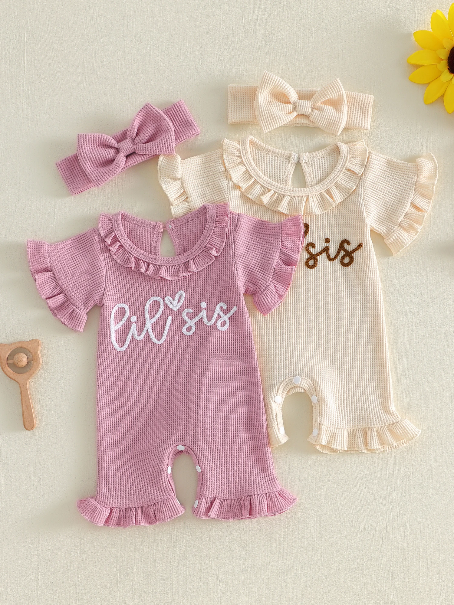 

Очаровательный комплект комбинезонов с цветочным принтом для маленьких девочек, с подходящей повязкой на голову с бантом и рукавами с рюшами — милый летний наряд для малышей