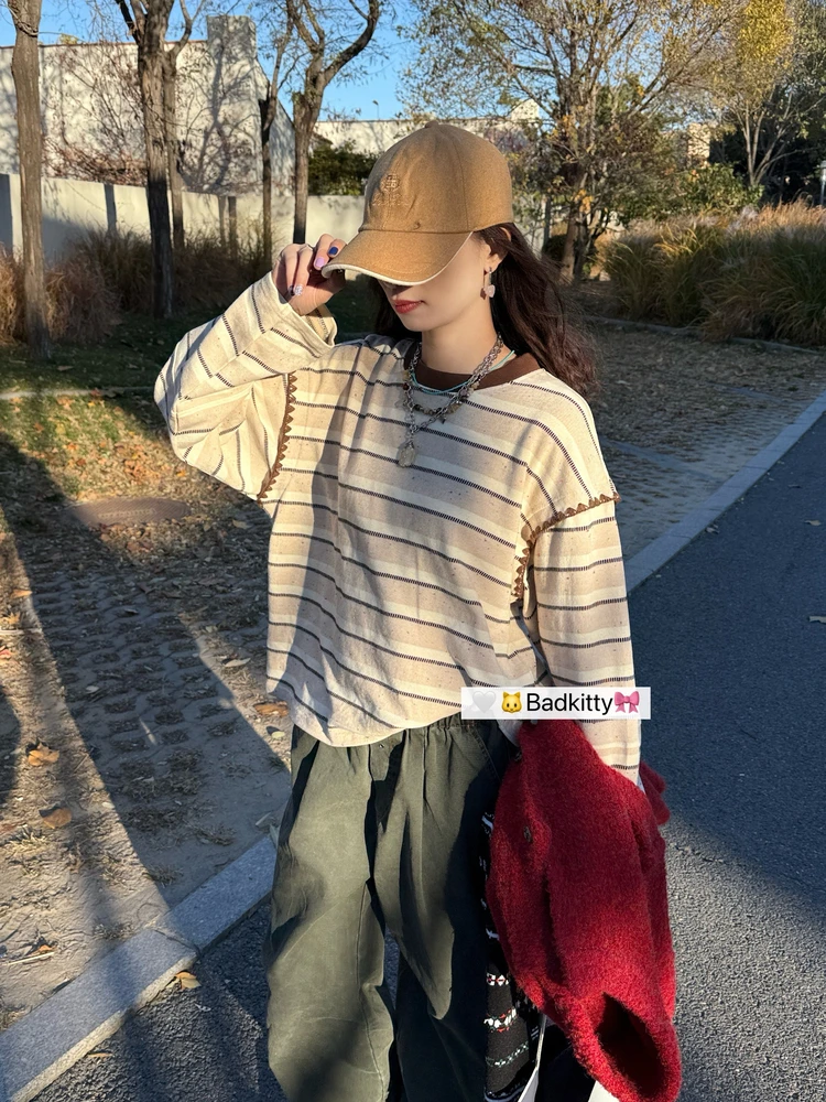 

Retro American Loose Sweatirt T-irt with ell Lace And Stripe Pattern Special Color Tead Proc Women's Autumn Winter...