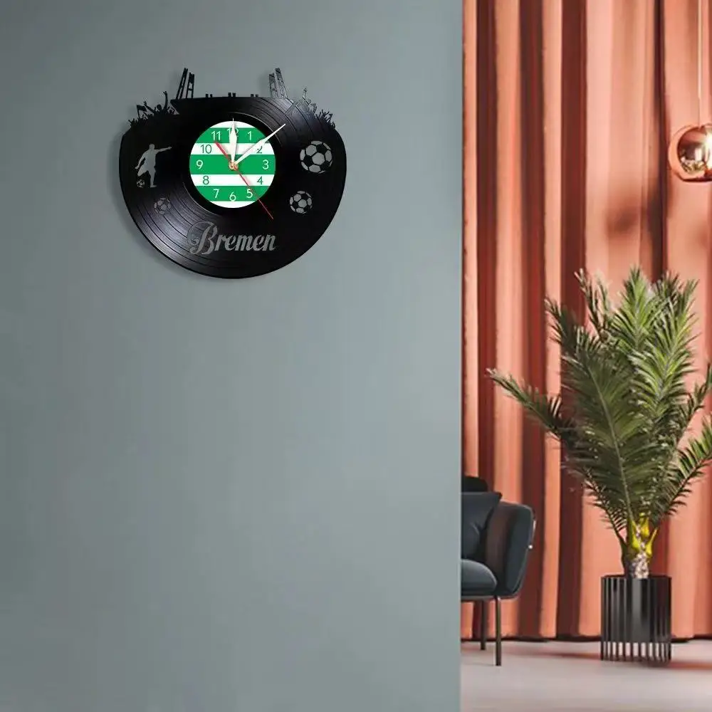 بريمن سيتي أفق مسجل فينيل ساعة حائط المنزل الأولاد غرفة الديكور ملعب كرة القدم الألمانية الفن ساعة الحائط هدية مروحة كرة القدم