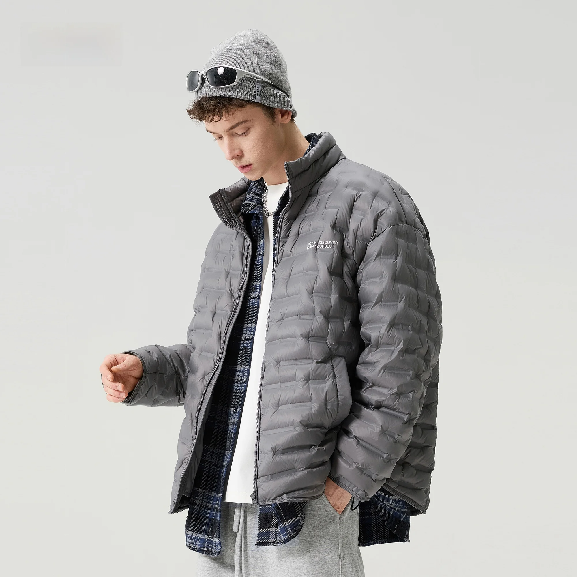 

Men's Loose Fit Lightweight Warm White Duck down Jacket Quilted Nylon Coat Short Style Zipper Closure Casual Fashion