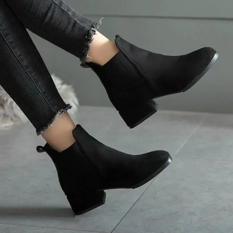 

Women Autumn&Winter Flocked Short Boots Fashion Round Head Non Slip Square Heel Solid Black Boots Size 35-41 Platform Boots