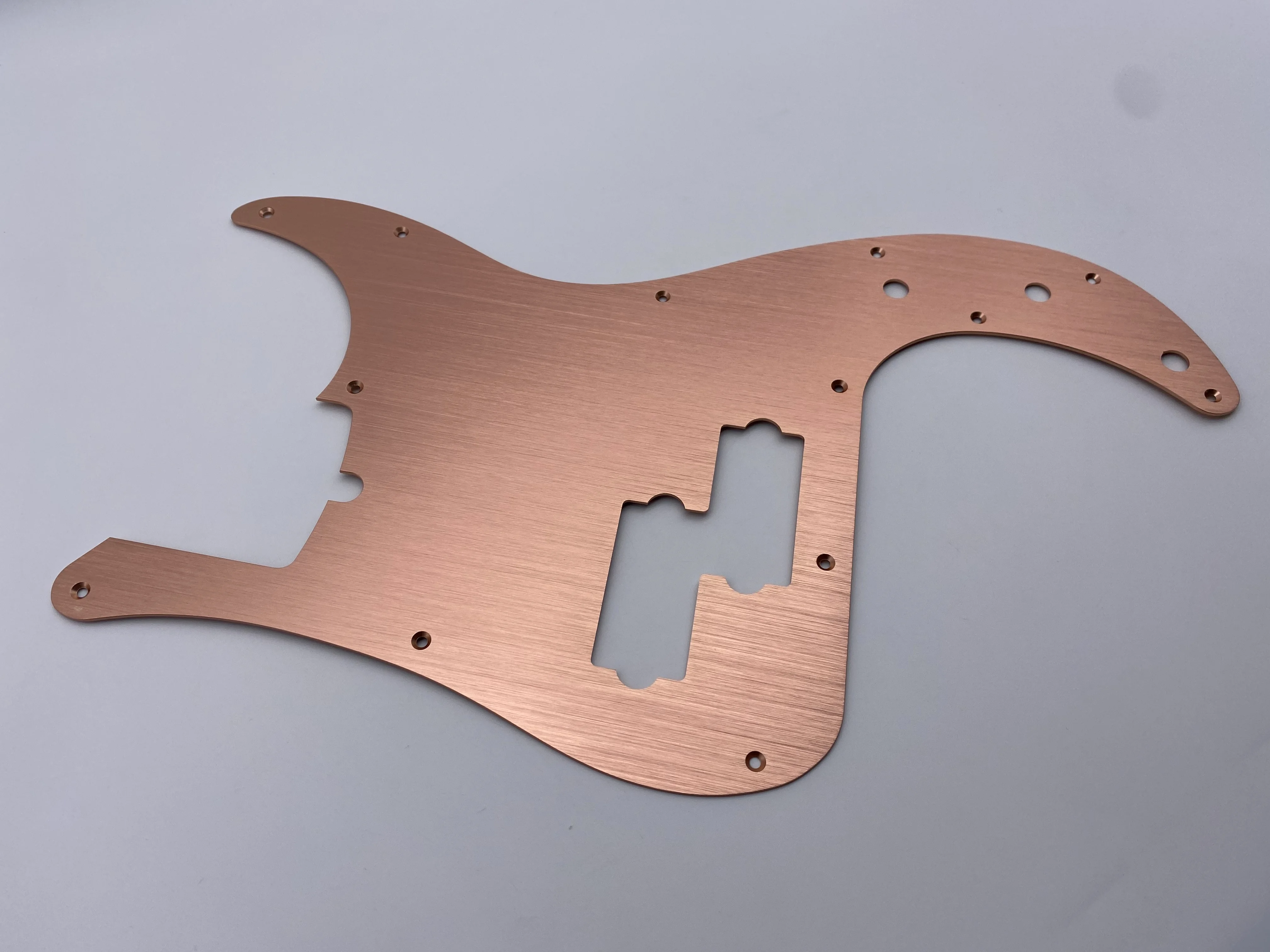 Fend PB P Bass Pickguard Pick Guard Guitar Scratch Plate 13 Hole 4 Strings Electric Bass Parts Aluminum There are grooves