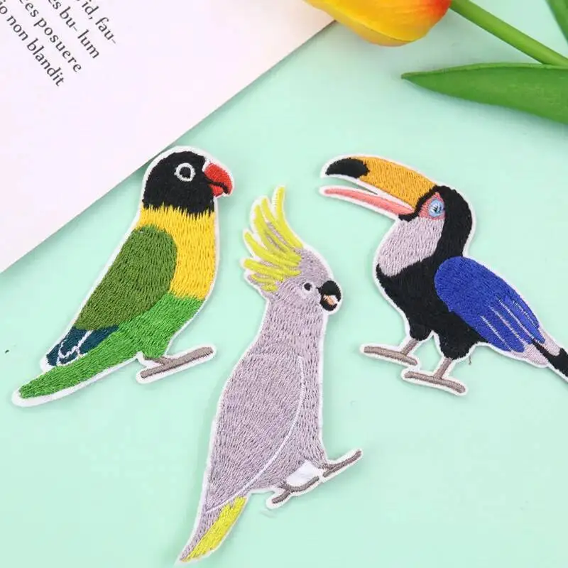 New Arrival Cartoon Parrot Patches for Clothing Crow Embroidery Applique Clothes Iron On Patch DIY Badge accessories