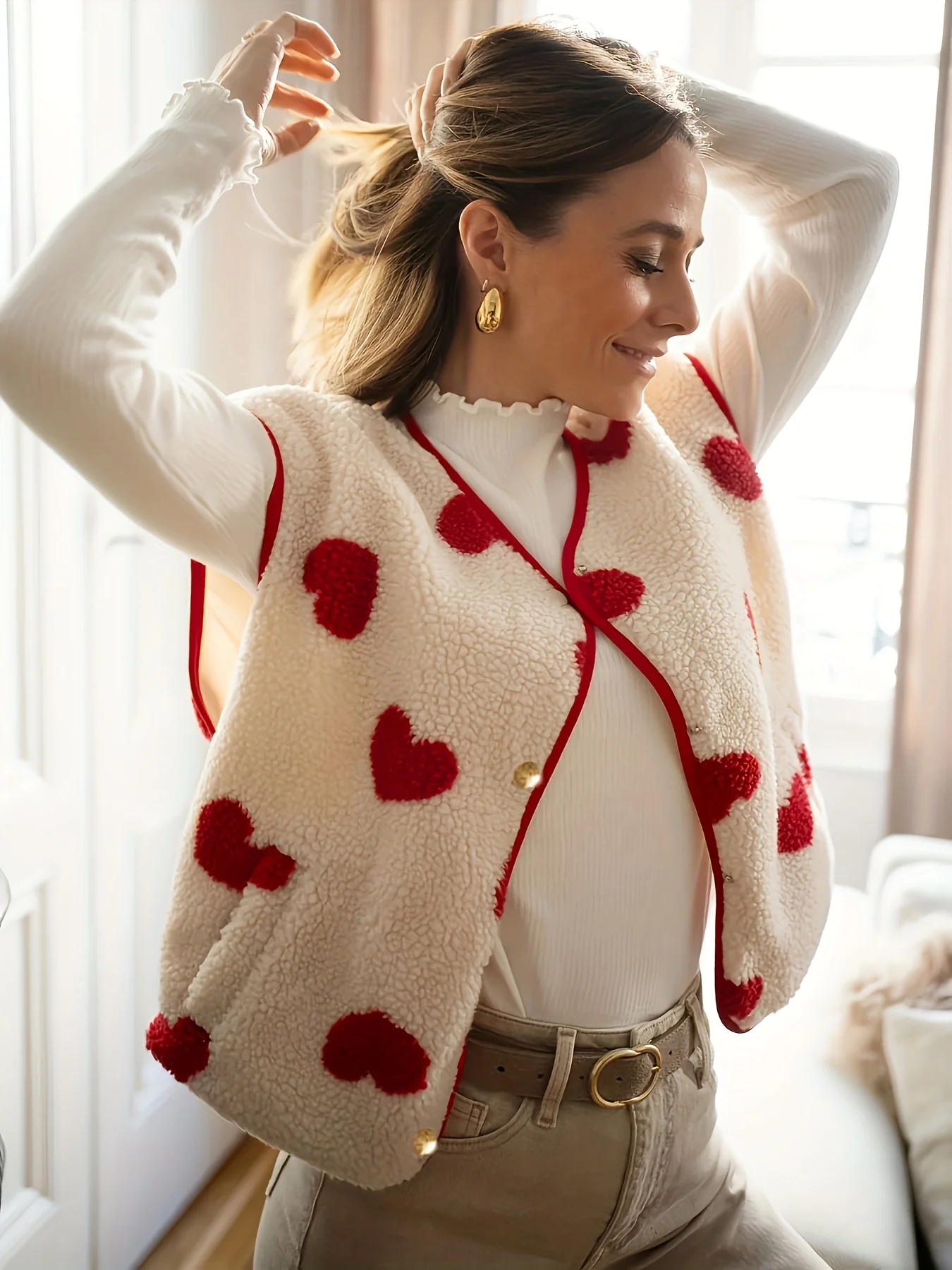 

Women Red Heart Print Sherpa Vest V Neck Button Sleeveless Vest Contrast Trim Pockets Waistcoat Fall Winter Casual Outerwear