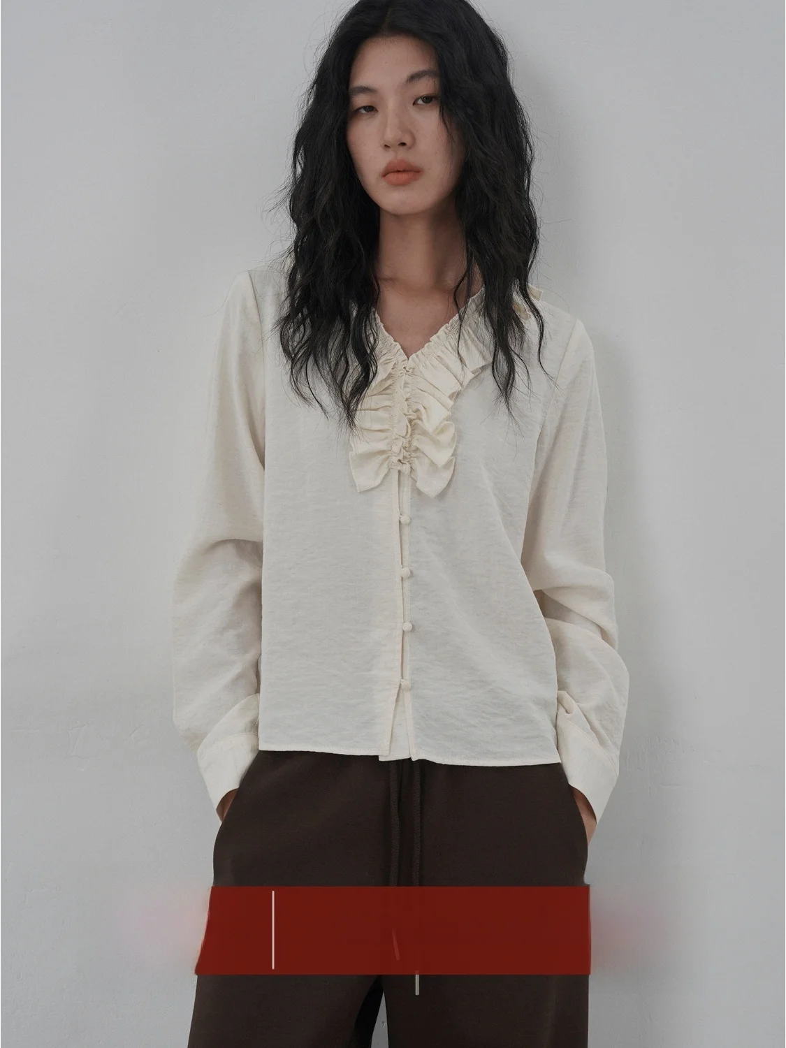 

Женская блузка EIGHTHMONTH August с V-образным вырезом, длинным рукавом, элегантным дизайном, эффектом похудения, кружевной отделкой, повседневная, свободного кроя