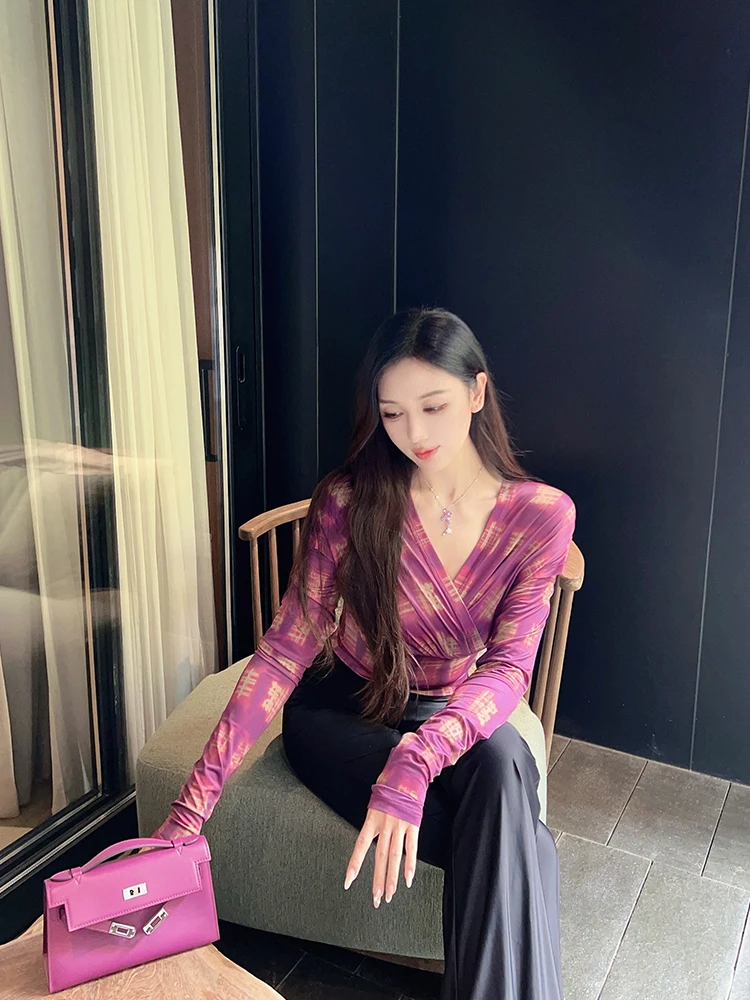 

Сексуальный облегающий топ с V-образным вырезом и принтом, с длинными рукавами, для повседневной носки, осенняя новинка