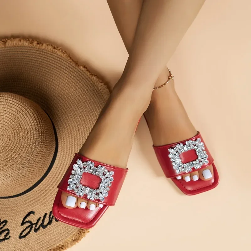 Sapatos femininos 2025 novos chinelos básicos femininos moda cristal chinelos diários feminino verão plus size melhor vendedor chinelos planos