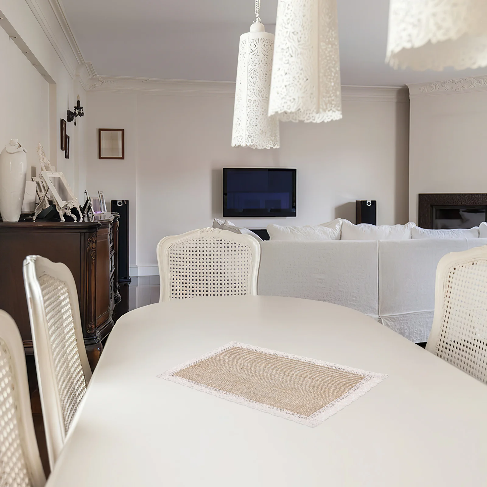 

4Pcs Natural Jute Placemat Heat Resistant 45x30cm with Elegant Tassel Edges for Christmas Thanksgiving Everyday Table