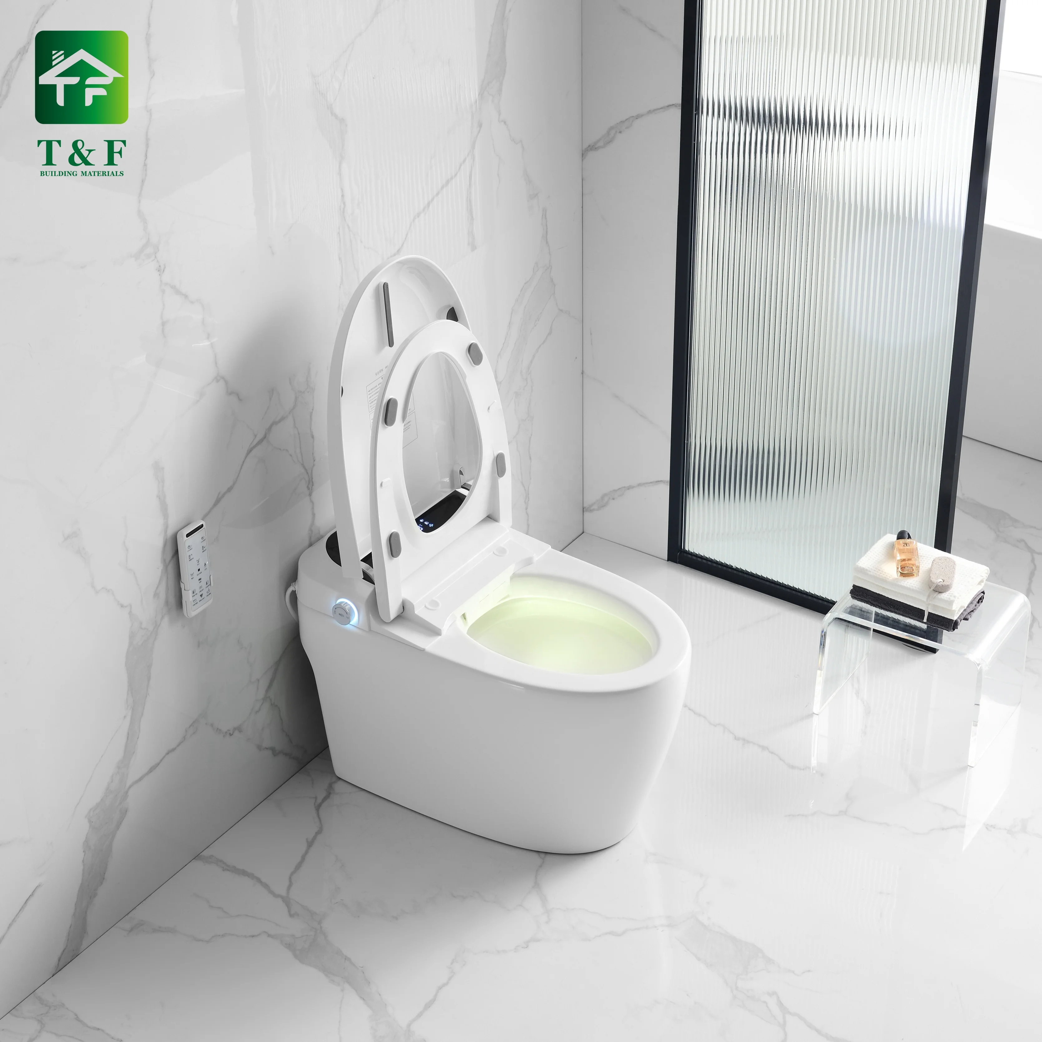โมเดิร์นหรูหราห้องน้ํา WC สุขภัณฑ์อัจฉริยะอัตโนมัติ Flush ไฟฟ้า One Piece เซรามิค Tankless Bidet สมาร์ทห้องน้ํา
