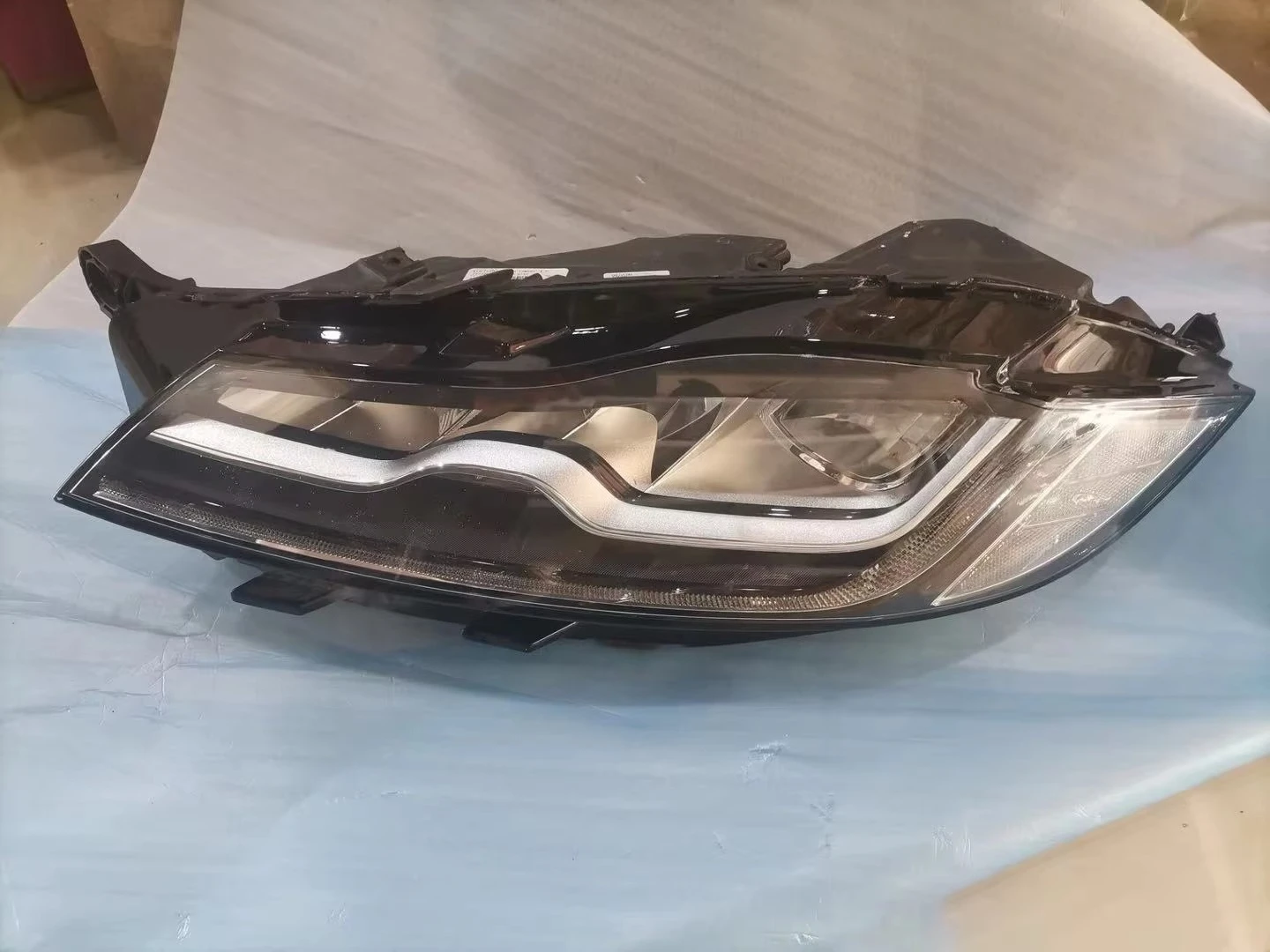 

2016-2018XF Light Emitting Diode Headlamp Original High Quality Automotive Headlamp Automotive Lighting System Assembly