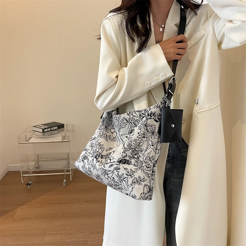 New Chinese Large Capacity Antique Canvas Bag Women 2024 New Chinese Style Crossbody Tote Bag Fashion Embroidery Shoulder Bag