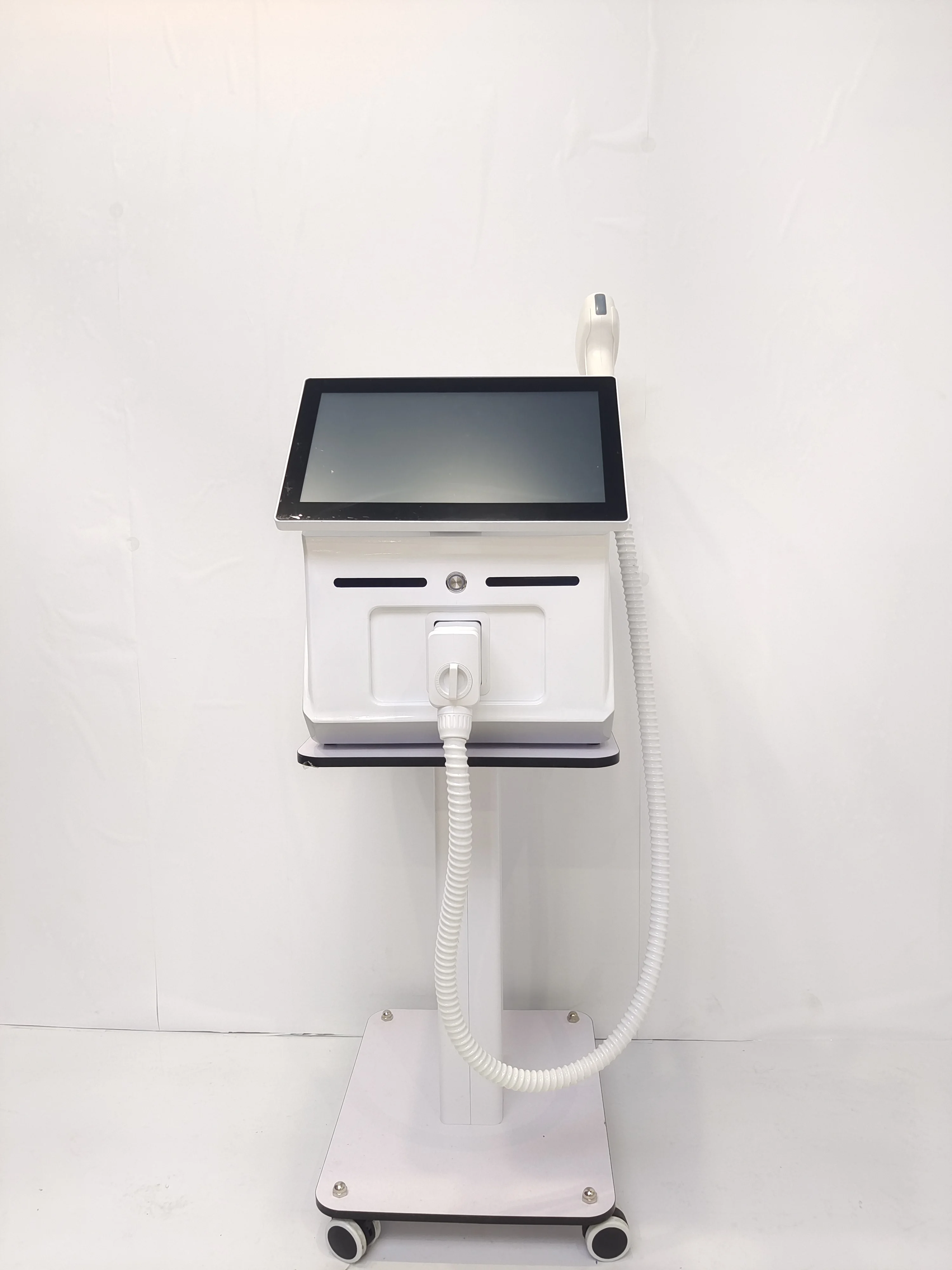 新しい4000Wダイオード脱毛器4つの波長755nm 808 - Industrial Laser Hair Removal Machine のレビューと価格