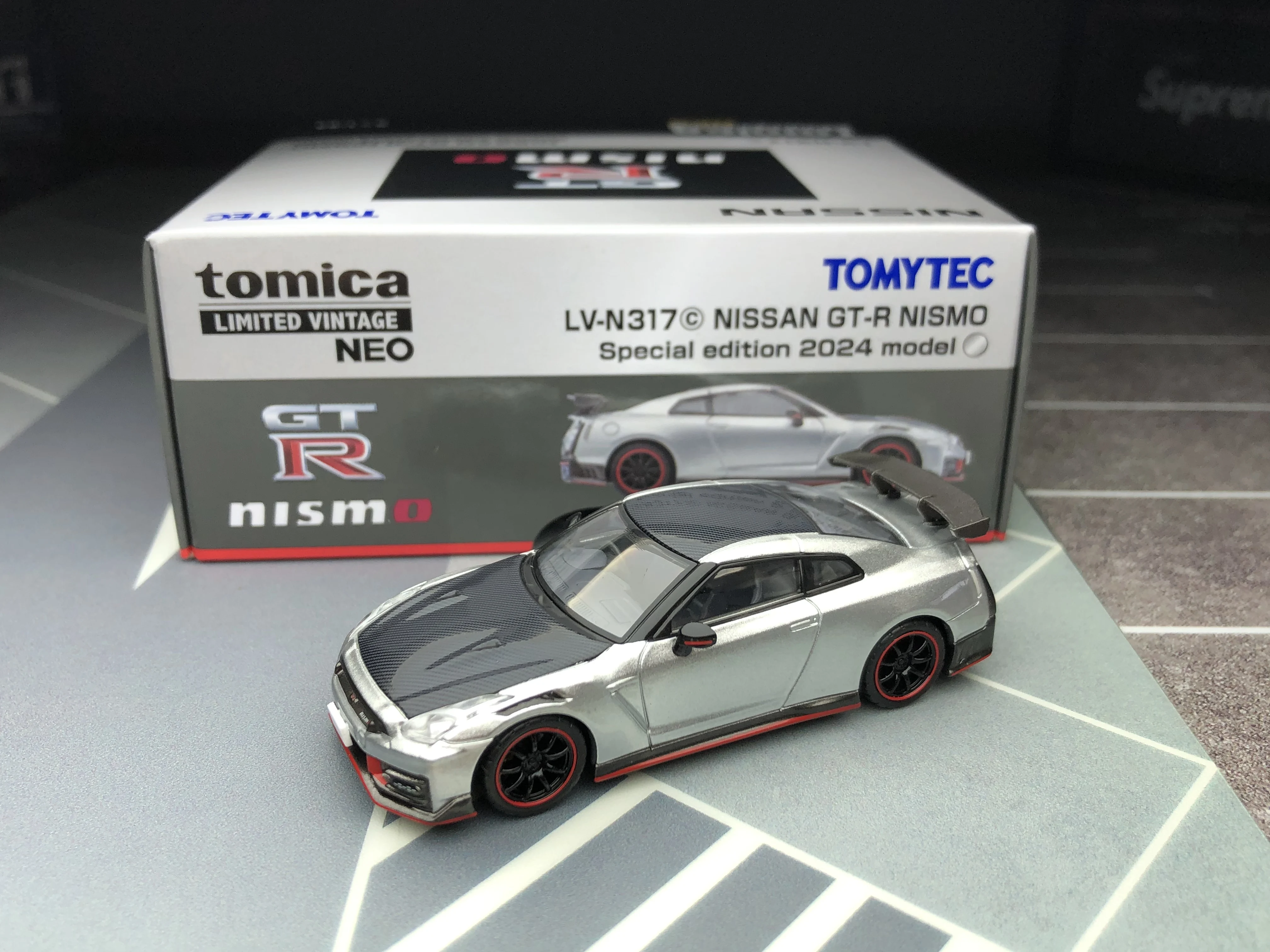 Tomica Limited Vintage Neo Tomytec LV-N317c GT-R R35 Nismo 2024 Model