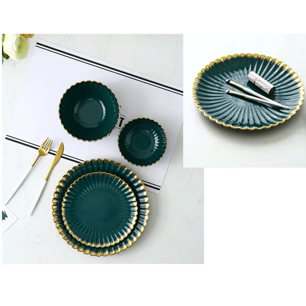 

Creative Dark Green Ceramic Plate 26.5x26.5x3cm Gold Chrysanthemum Round Stylish Salad Steak Dinner Plate Round Ceramic Plates
