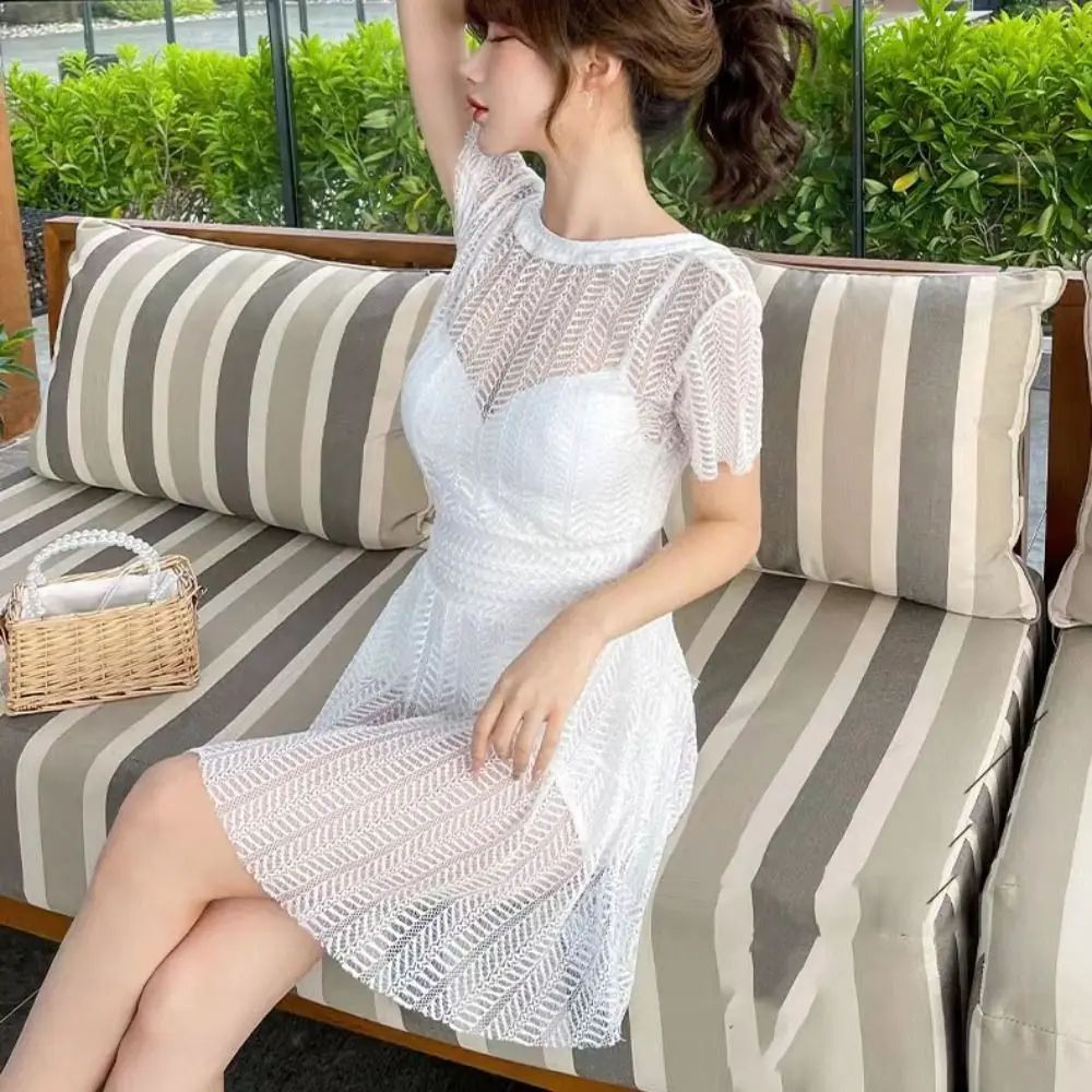 ชุดว่ายน้ำกระโปรงลูกไม้โปร่งตาข่าย โชว์หลัง ชุดว่ายน้ำชายหาด แขนสั้น มีฟองน้ำเสริมทรง สำหรับฤดูร้อน