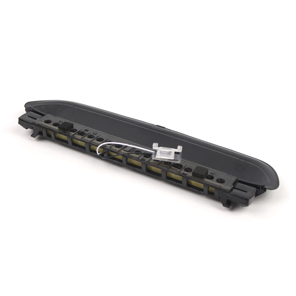 Tylna konserwacja pojazdu E92 E90 Światło stopu Światło hamowania Do BMW serii 3 Napięcie 12 V Wykonane z materiałów ABS Praktyczne i niezawodne