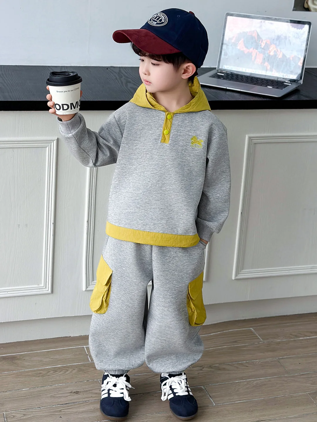 conjunto-de-sudadera-con-bloques-de-color-para-ninos-estilo-deportivo-casual-de-primavera-otono-manga-larga-dos-piezas-atuendo-moderno-para-adolescentes-look-juvenil-a-la-moda